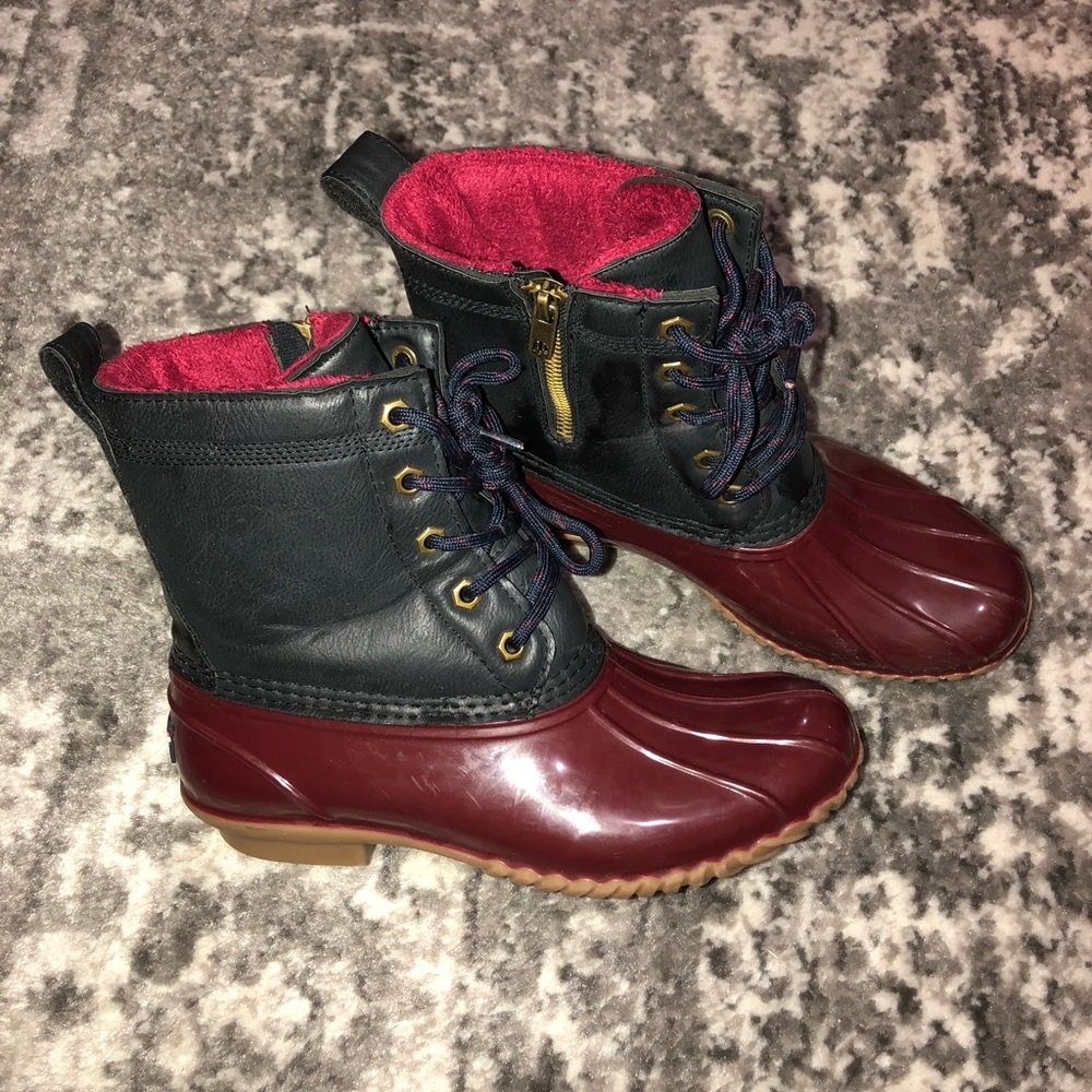 SALE 🤩🤩Tommy Hilfiger Women’s Duck Boots size 7